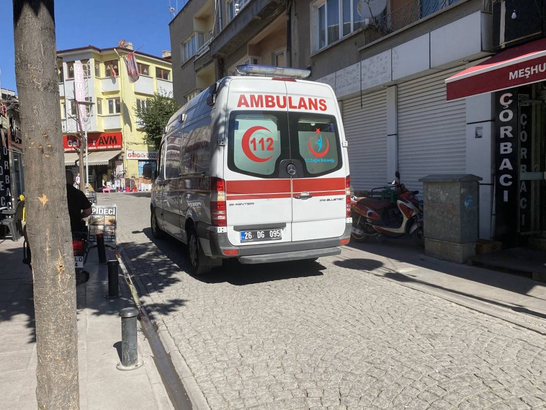 Dikkat, herkesin başına gelebilir! Kaldırımda yürürken kanlar içinde kaldı 4